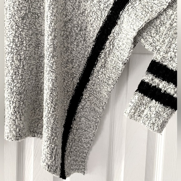 Beacan Cove Poncho Sweater Size S - Picture 4 of 7